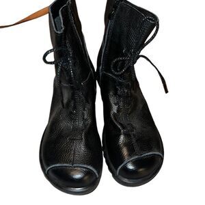 Clarsunny Black Leather Booties Size 9.5